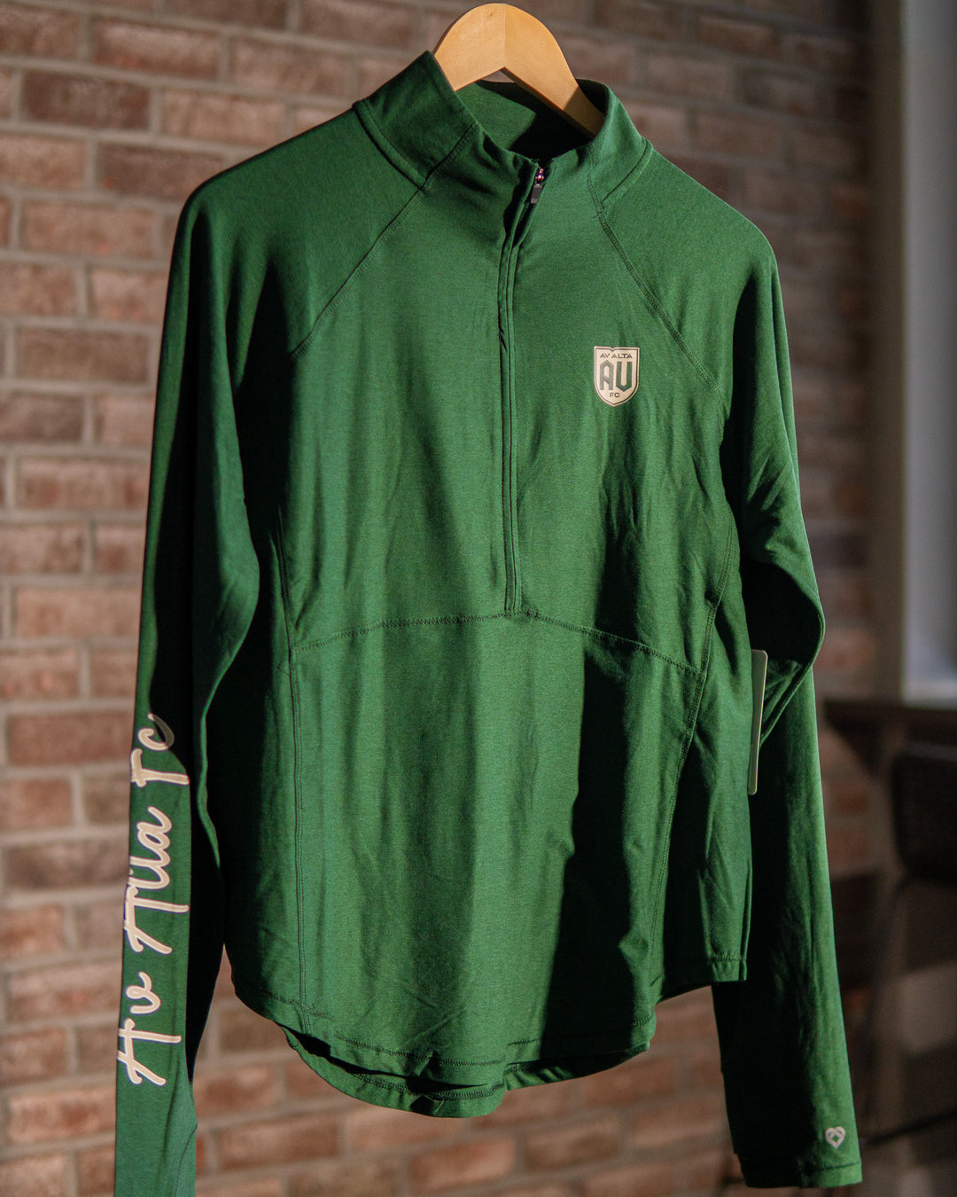 Women's 1/4 Zip Wind Shirt